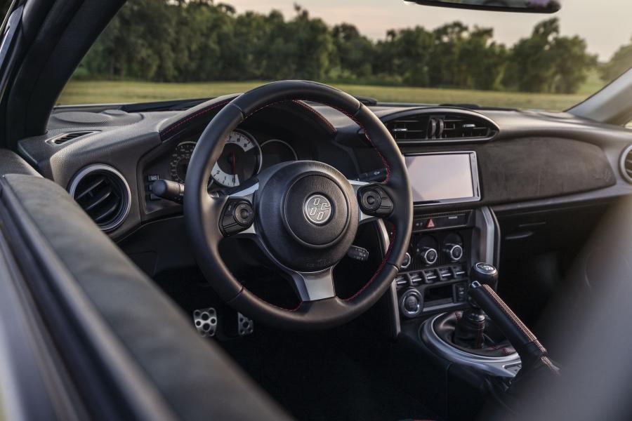 Интерьер Toyota GT 86 TRD 2019 года  (NA) (фото 21 из 24)